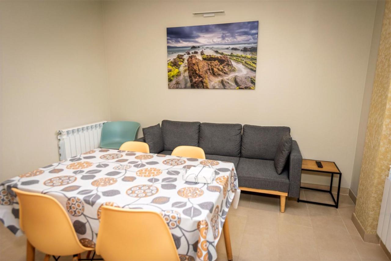טאפיה דה קסרייגו Apartamentos Navalin מראה חיצוני תמונה