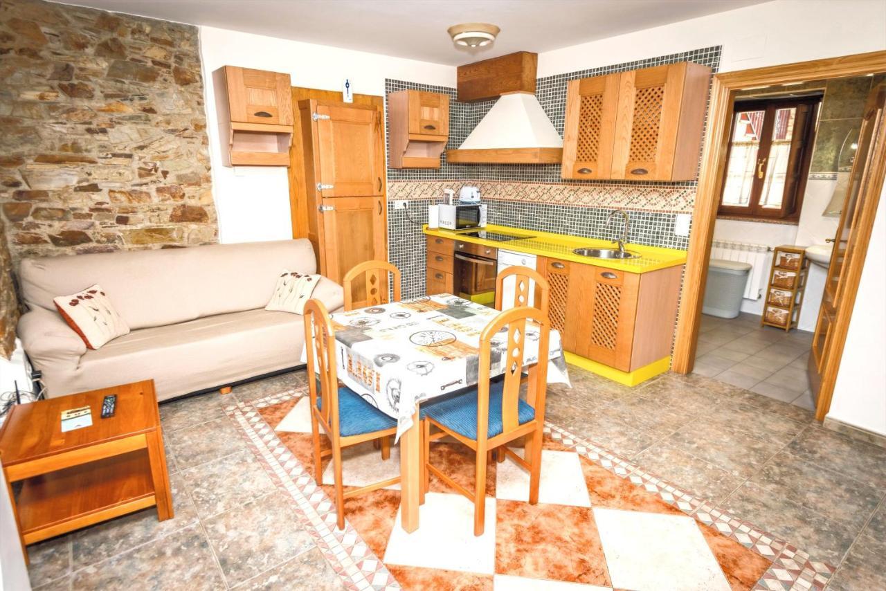טאפיה דה קסרייגו Apartamentos Navalin מראה חיצוני תמונה